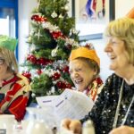 Catherine Morrison, 93, si na hodine line-dance našla čas na slávnostnú večeru priateľov