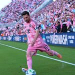 SLEDUJ: Lionel Messi asistoval Rodrigovi De Paulovi, aby zabezpečil vedenie Interu Miami vo finále MLS Cup 2025