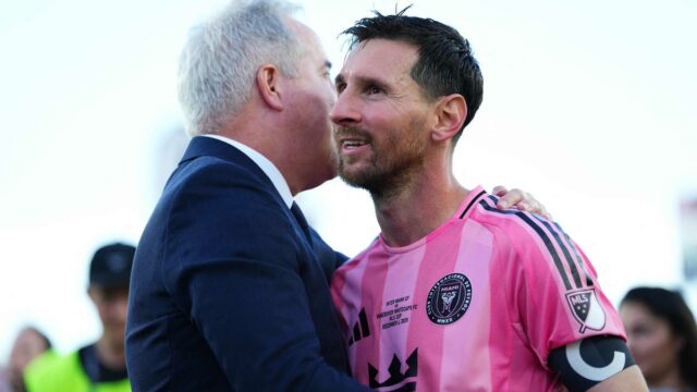 SLEDUJ: Lionel Messi zdvihol nad hlavu trofej, keď Inter Miami vyhral prvý titul v MLS Cupe
