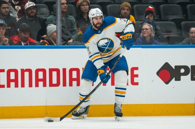 Sabres D Conor Timmins si zlomil nohu po 6-8 týždňoch NHL: Buffalo Sabres vo Vancouveri Canucks