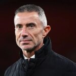 LONDÝN, ANGLICKO – 13. DECEMBRA: Hráči Arsenalu oslavujú víťazný gól; Martin Odegaard, Piero Hincapie, Bukayo Saka, Gabriel Jesus z Arsenalu, Declan Rice z Arsenalu a Jurrien Timber počas zápasu Premier League medzi Arsenalom a Wolverhampton Wanderers na Emirates Stadium 13. decembra 2025 v Londýne v Anglicku. (Foto Mark Leech/Offside/Offside cez Getty Images)