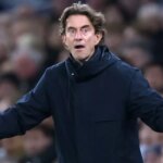 Thomas Frank reaguje počas zápasu medzi Tottenhamom a Slaviou Praha v Lige majstrov