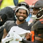 Shedeur Sanders pred Jalen Hurts, Joe Burrow, Lamar Jackson v hlasovaní profesionálov