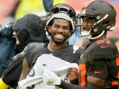 Shedeur Sanders pred Jalen Hurts, Joe Burrow, Lamar Jackson v hlasovaní profesionálov Shedeur Sanders pred Jalen Hurts, Joe Burrow, Lamar Jackson v hlasovaní profesionálov