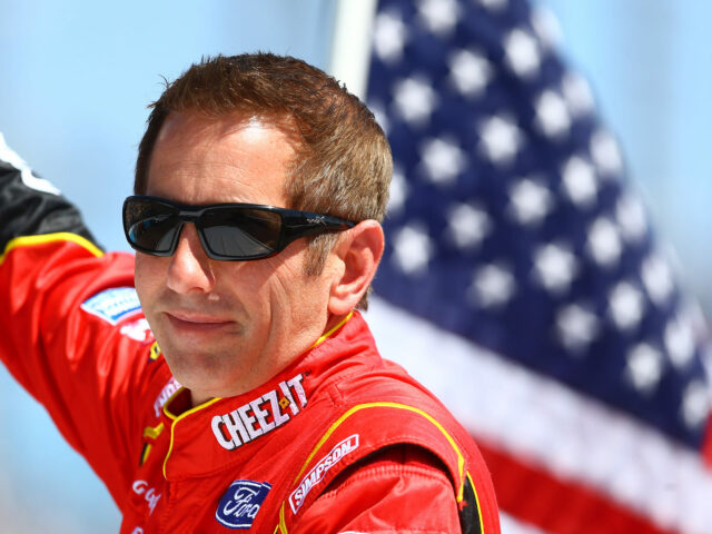 Silný moment na Kern Raceway, keď CARS Tour zastaví preteky Silný moment na Kern Raceway, keď CARS Tour zastaví preteky pre Grega Biffla