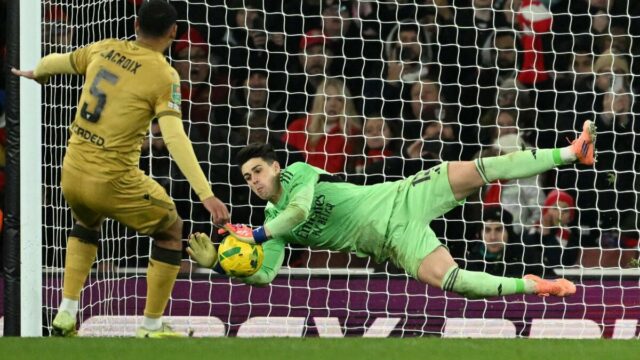 Sledujte: Kepa dokázal neuveriteľnú prestrelku a poslal Arsenal do semifinále Carabao Cupu
