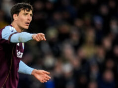 Správa: Barcelona sa snaží získať obrancu Aston Villy v šoku Správa: Barcelona sa snaží získať obrancu Aston Villy v šoku