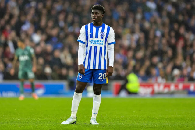 Správa: Liverpool zvažuje prestup so stredopoliarom Premier League
