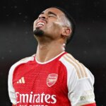Gabriel Jesus z Arsenalu reaguje počas zápasu Premier League medzi Arsenalom FC a West Ham United na Emirates Stadium 28. decembra 2023 v Londýne v Anglicku.