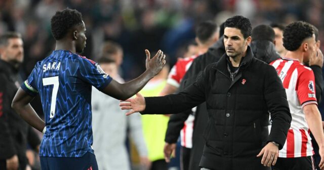 Správy Arsenalu: Mikel Arteta čelí „hádanke“ Bukayo Saka, pretože hviezda Mikel Arteta