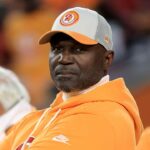 Správy NFL: Bucsov Todd Bowles po prehre vtrhol do tímu s nadávkami