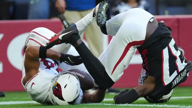 Správy NFL: Cardinals' Michael Wilson zabezpečuje neuveriteľný úlovok TD vs Falcons
