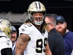 Správy NFL: Chase Young zo Saints vytrhol loptu z rúk Cama Warda a vrátil ju pre TD Správy NFL: Chase Young zo Saints vytrhol loptu z rúk Cama Warda a vrátil ju pre TD