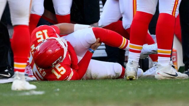 Správy NFL: Chiefs' Patrick Mahomes údajne roztrhol ACL Správy NFL: Chiefs' Patrick Mahomes údajne roztrhol ACL