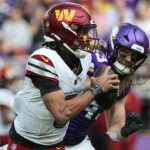 Správy NFL: Jayden Daniels z Commanders opúšťa hru po zásahu