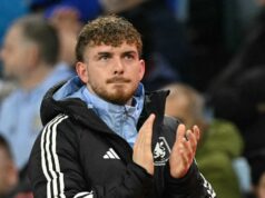 Správy z Aston Villy: Doložka o odvolaní Harveyho Elliotta z Liverpoolu a gesto Emi Martinezovej z Man Utd Harvey Elliott z Aston Villy