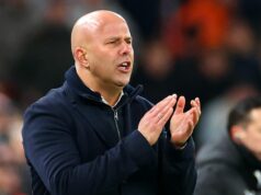 Správy z Liverpoolu: Arne Slot dostal pokyn na prestup „ďalší krok“, keď Reds budú čeliť boju o hviezdu Arne Slot