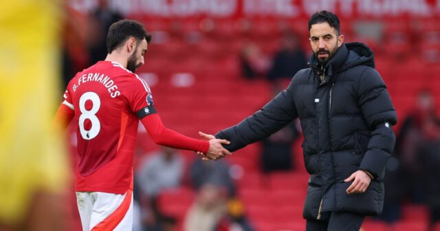 Bruno Fernandes a Ruben Amorim si podávajú ruky