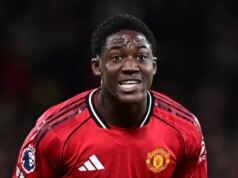 Správy z Man Utd: Kobbie Mainoo prestúpil na post stredopoliara s novým statusom v klube Kobbie Mainoo je v mraze na Old Trafford