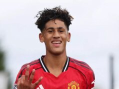 Správy z Man Utd: Ruben Amorim má jasný postoj k JJ Gabrielovi, keďže záujem o prestupy rastie DERBY, ANGLICKO - 30. AUGUSTA: JJ Gabriel z Manchestru United oslavuje po strelení tretieho gólu svojho tímu počas zápasu Premier League U18 medzi Derby County a Manchester United v tréningovom centre Moor Farm 30. augusta 2025 v anglickom Derby. (Foto: Manchester United/Manchester United cez Getty Images)