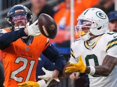 Správy z NFL: Hviezda Broncos bráni Rileyho Mossa uprostred množstva penalt Správy z NFL: Hviezda Broncos bráni Rileyho Mossa uprostred množstva penalt