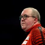 Stephen Bunting vypadol z majstrovstiev sveta v šípkach po prehre s Jamesom Hurrellom