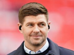 Steven Gerrard sa rozhoduje o návrate do Liverpoolu ako manažér Steven Gerrard sa rozhoduje o návrate do Liverpoolu ako manažér