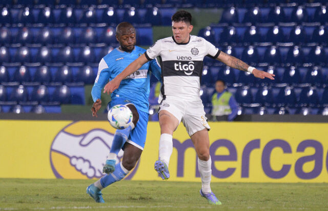 🔍 Strední obrancovia na radare Colo Colo Download app from appStore