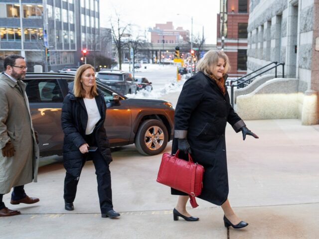 Sudca v americkom Wisconsine čelí súdnemu procesu pre obvinenia z Sudca v americkom Wisconsine čelí súdnemu procesu pre obvinenia z napomáhania únikom z ICE | Správy Donalda Trumpa