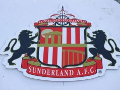 Sunderland cieli na hviezdu Monaka Lamine Camaru v kruhu Man United a Spurs Lamine CAMARA z Monaka počas zápasu Ligue 1 McDonald's medzi Marseille a Monakom na Stade Velodrome 14. decembra 2025 vo francúzskom Marseille.