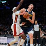 Nikola Jokic sa v utorok podrobí vyšetreniu magnetickou rezonanciou kvôli obavám, že utrpel vážne zranenie