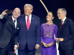 Svetoví lídri sa pripojili k prezidentovi FIFA na žrebovaní majstrovstiev sveta Svetoví lídri sa pripojili k prezidentovi FIFA na žrebovaní majstrovstiev sveta