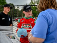 Syn Kevina Harvicka Keelan potvrdzuje závodné plány na rok 2026 s Rackley WAR Syn Kevina Harvicka Keelan potvrdzuje závodné plány na rok 2026 s Rackley WAR