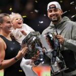 Kyrgios vyhral 6-3 6-3 nad Sabalenkovou, ktorá vyhrala štyri grandslamové tituly (pool cez REUTERS)