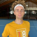Vychádzajúca tenisová hviezda Mika Brunold (na obrázku) vyšiel ako gay po tom, čo predtým cítil tlak, aby „zostal ticho“ počas súťaženia na ATP Tour.