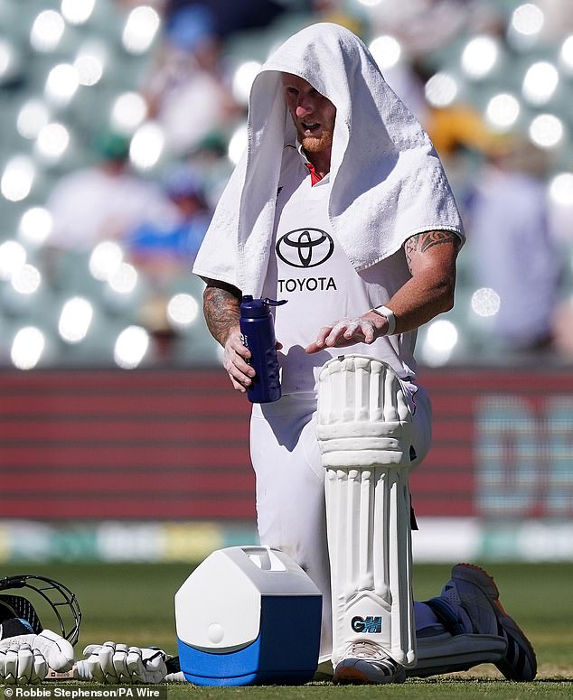 Tento bezútešný kolaps je najskľučujúcejším zánikom Ashes v Anglicku zo Anglicko pod vedením Bena Stokesa dorazilo do Austrálie plné býčieho optimizmu, ale ich hľadanie Ashes sa rýchlo zvrtlo.