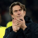 Thomas Frank tlieska fanúšikom Spurs.