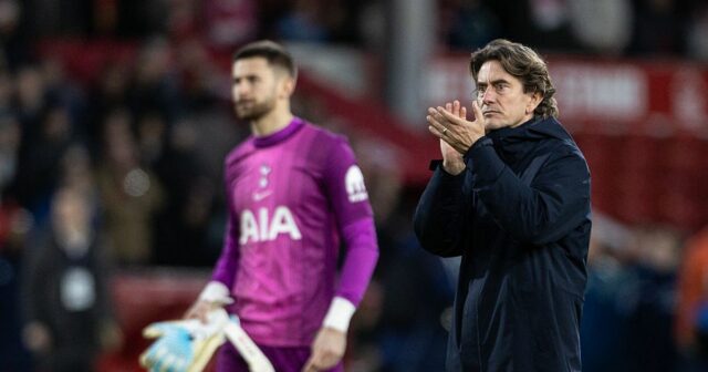 Thomas Frank tlieska fanúšikom Spurs