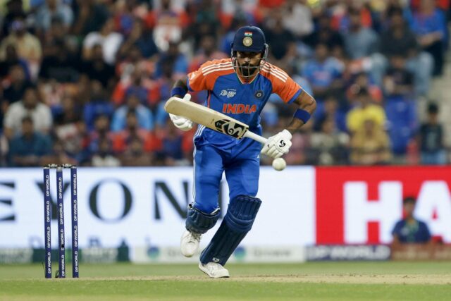 Top 5 najrýchlejších päťdesiatnikov od indických odpalov v T20Is ft. Hardik Pandya
