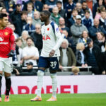 Tottenham a Man United uvažujú o prestupe po Adamovi Whartonovi