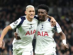 Tottenham odomkol svoj vlastný Kylian Mbappe, keď rozhodnutie o prestupe Chelsea potvrdilo Mohammed Kudus z Tottenhamu Hotspur oslavuje druhý gól svojho tímu s Richarlisonom počas zápasu fázy MD6 Ligy majstrov UEFA 2025/26 medzi Tottenhamom Hotspur a SK Slavia Praha na štadióne Tottenham Hotspur 9. decembra 2025 v Londýne v Anglicku.