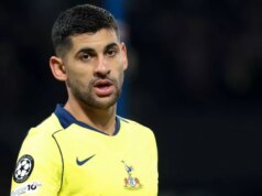 Tottenham potvrdil tím vs Newcastle – Brennan Johnson vstúpil, Xavi Simons opäť odišiel s Van de Venom Kapitán Cristian Romero je späť v Tottenhame, kde bude čeliť Newcastlu po tom, čo dostal žltú kartu v Premier League