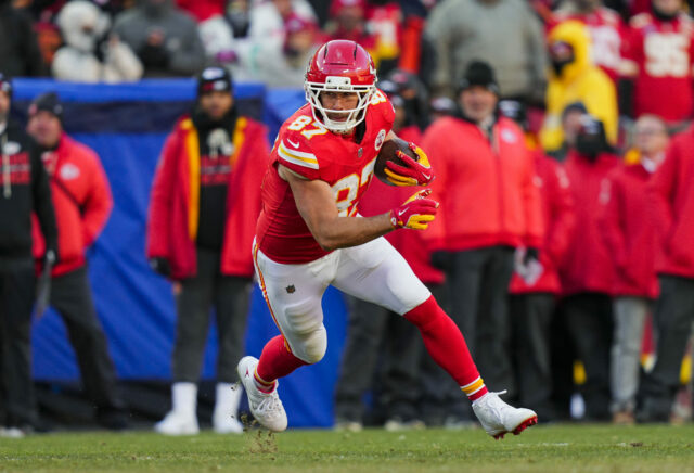 Travis Kelce hovorí o mentalite smerujúcej do posledných 3 týždňov logo pochodového šialenstva