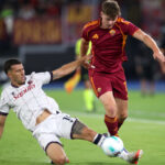 Tréner Brightonu odmieta vylúčiť návrat Fergusona z Ríma po vážnom zranení Tzimasa