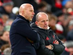 Tréner Liverpoolu zdržanlivý Arne Slotom ako hviezda oslavuje sám | Futbal | Šport Tréner Liverpoolu zdržanlivý Arne Slotom ako hviezda oslavuje sám | Futbal | Šport