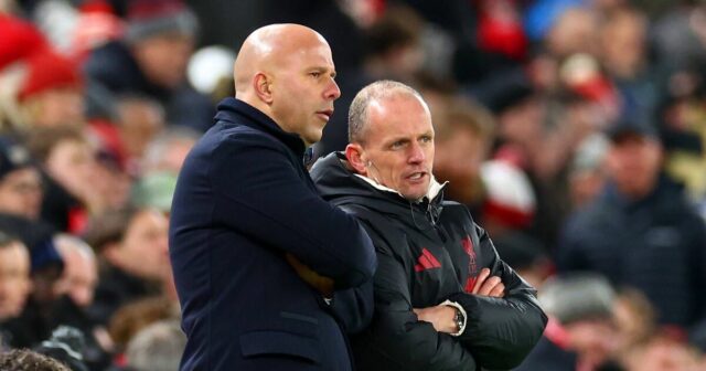 Tréner Liverpoolu zdržanlivý Arne Slotom ako hviezda oslavuje sám | Futbal | Šport
