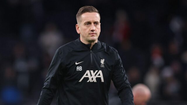 Tréner Liverpoolu „platil cenu“ za hororový začiatok, pretože Reds vedia, Tréner Liverpoolu „platil cenu“ za hororový začiatok, pretože Reds vedia, že Slotov tím je „najmenej dvoch hráčov menej“