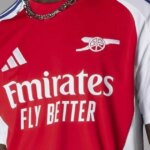 Muž v drese Arsenalu 2024/25