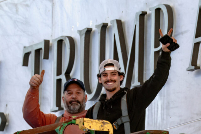 "Trump-Kennedy Center": Trumpovo meno pridané na fasádu miesta | Donald Trump
