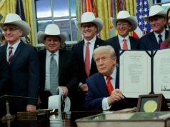 Trump ocenil hokejový tím USA „Miracle on Ice“. Trump ocenil hokejový tím USA „Miracle on Ice“.